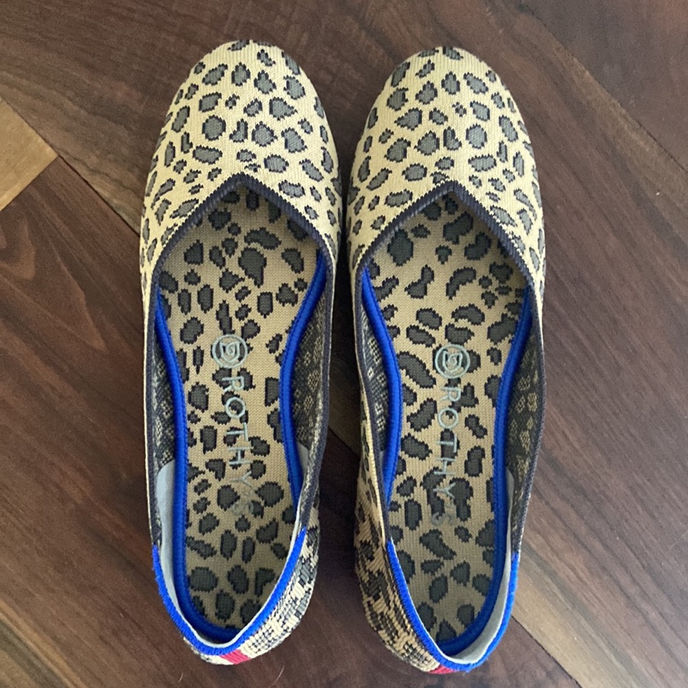 Rothy’s Spotted Round Flats Size 8